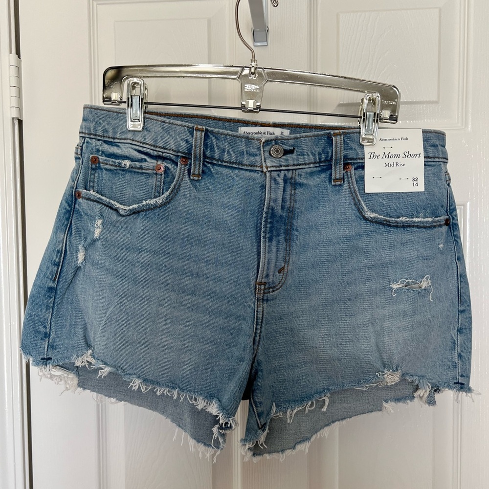 Abercrombie & Fitch Mom Light Blue Jean Shorts, size 14, new